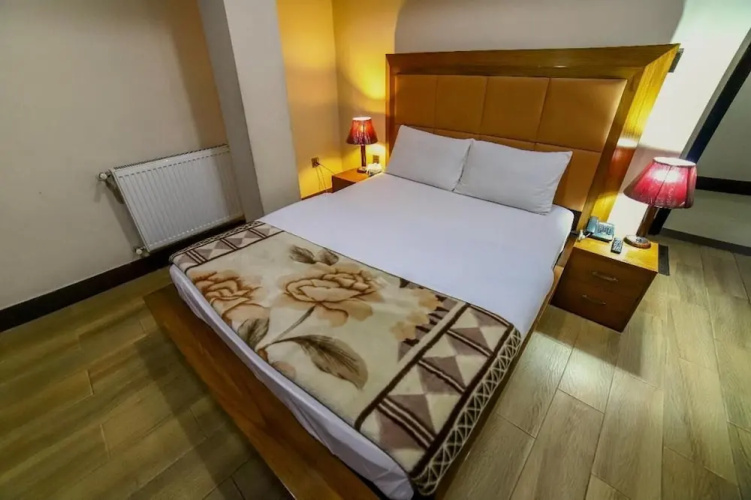 Midtown Hotel