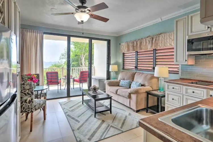 Saint Thomas Condo w/ Ocean Views, Walk to Beach!