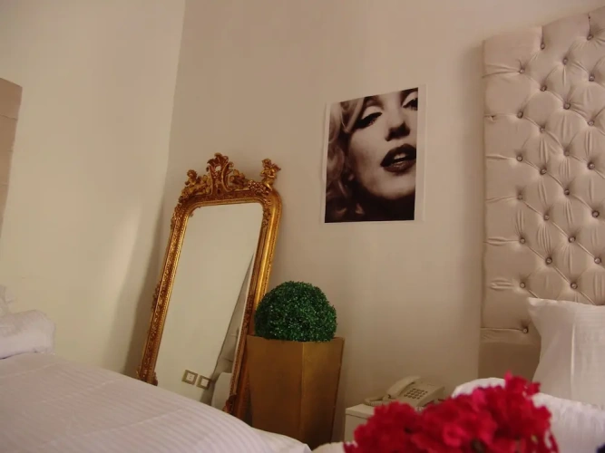 Deluxe Quadruple room with city view