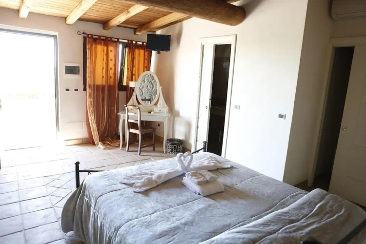 Classic Triple room