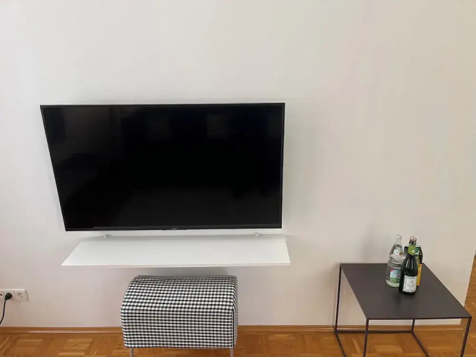 WHLIVING - Apartments & Studios
