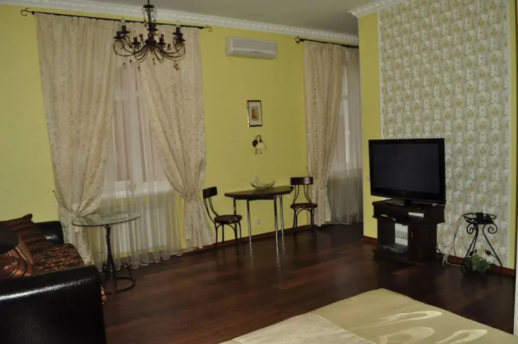 Kreshchatyk Guesthouse