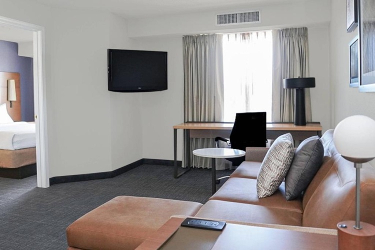 1 Bedroom Suite