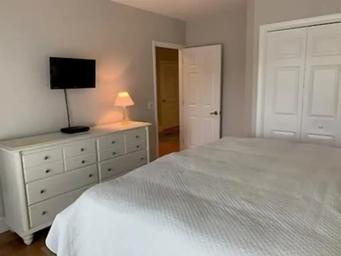 Absolute Bliss Private 4 Bedroom Home by RedAwning