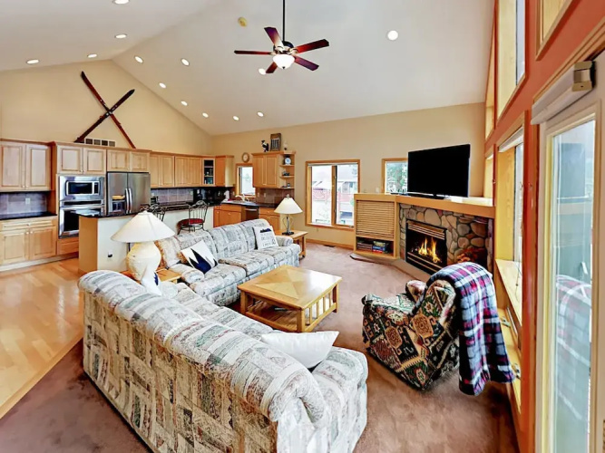 106 Teller Street Duplex 3 Bedrooms 2.5 Bathrooms Duplex