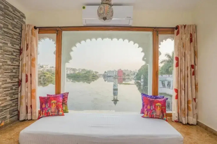 Hotel Natural Lake View