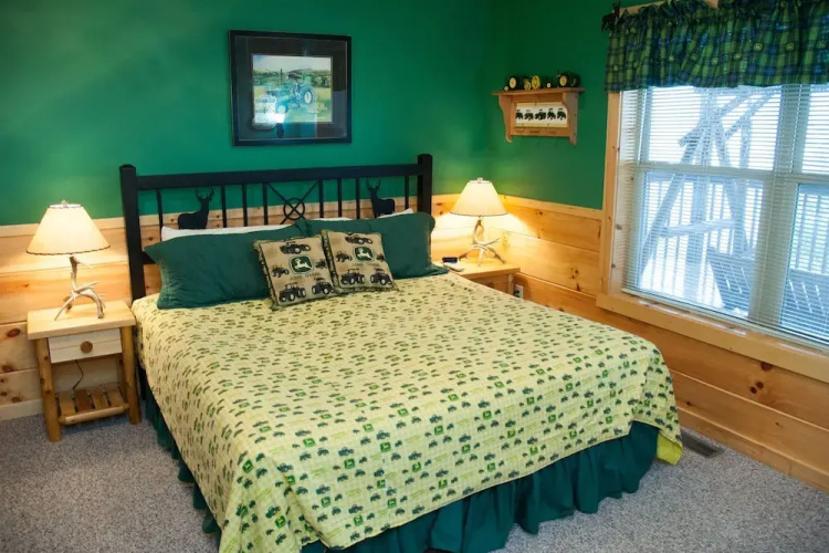 ARROWHEAD - 5 Br Cabin