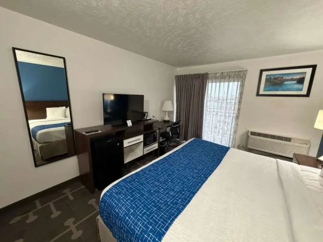 Standard Double room with city view