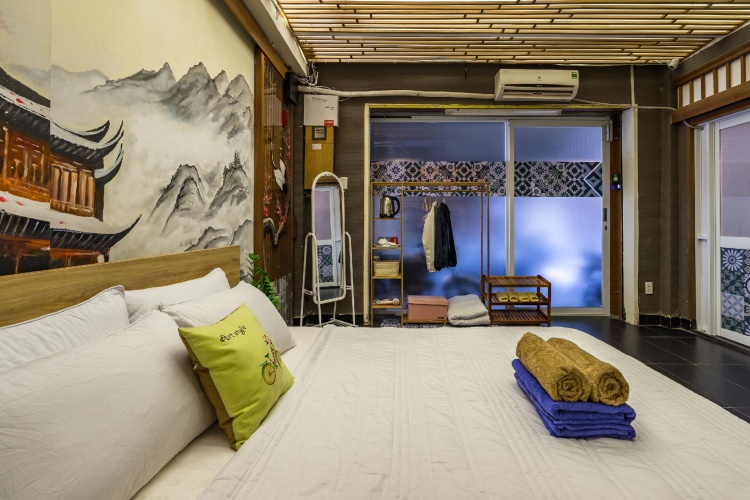 Grand room