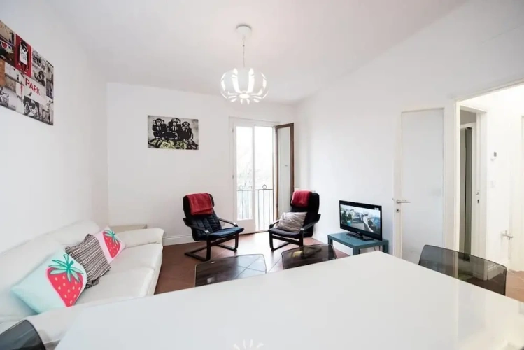 3 Bedrooms Apartment