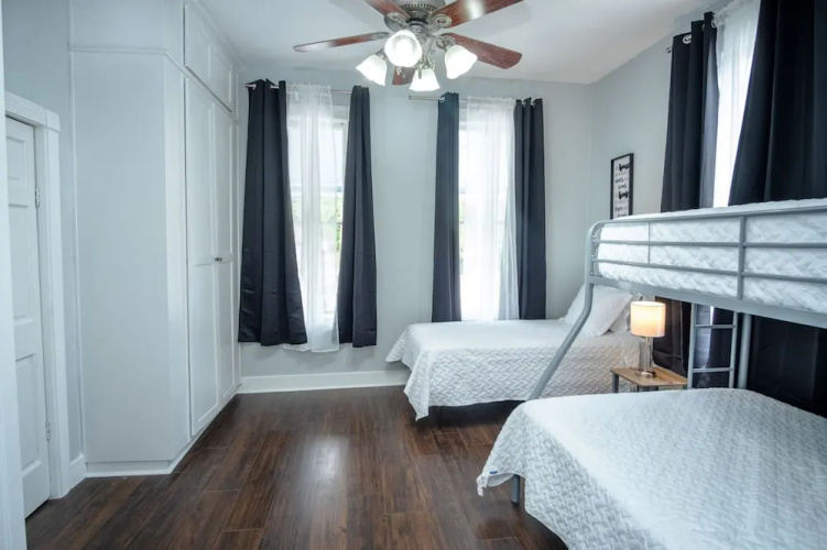 Stunning 2br/1ba Historic Pad Few Steps Downtown
