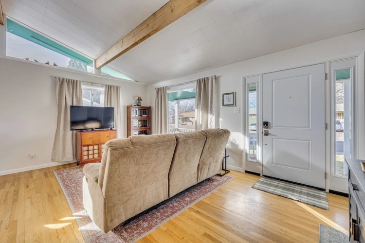 2 Bedrooms Cottage