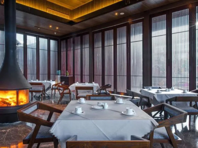Dali Red Dragon Well Hotel