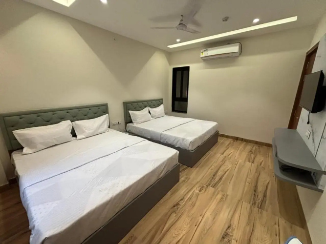 Hotel Ganga Palace