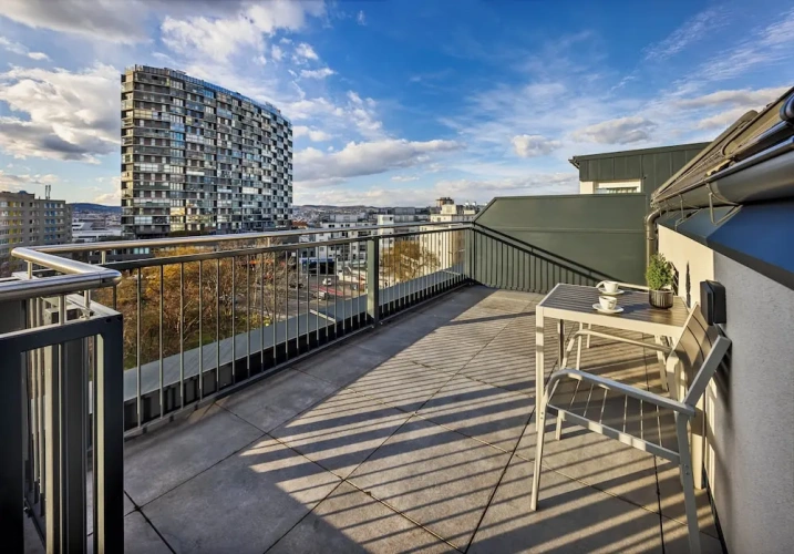 1 Bedroom Apartment