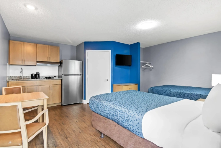 Standard Quadruple room