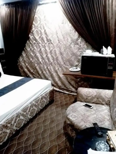 Royal suites Hotel