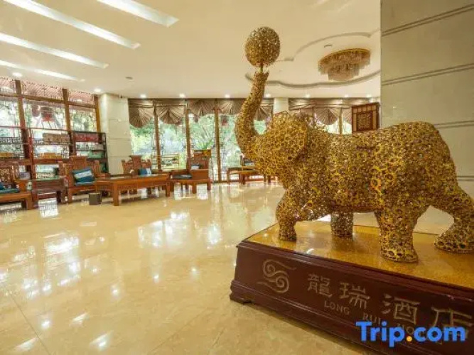 Zhenyuan Longrui Hotel