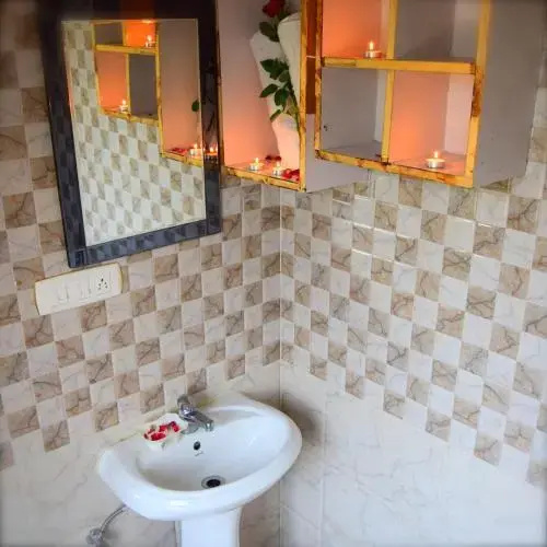 Hotel Laxmanjhula Residency