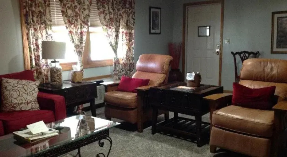 HideAway Country Inn