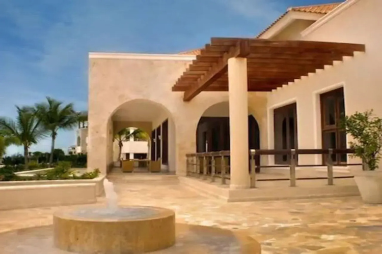 Golden Bear Lodge and Spa