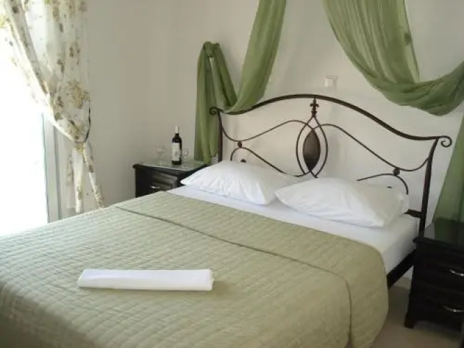 Niki Apartments