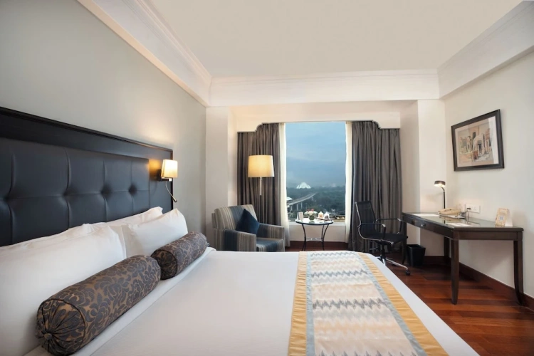 Classic Double Club room with pool view