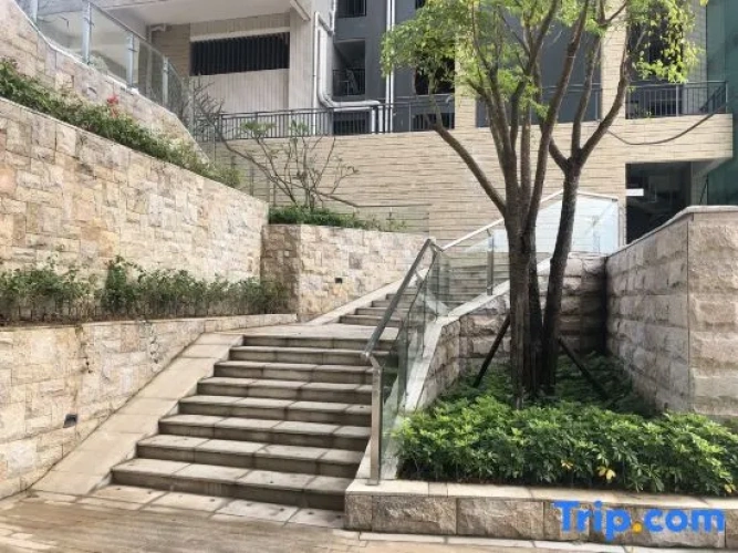 Lizhong Apartment
