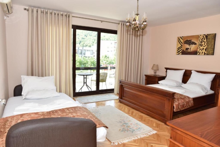 Economy Quadruple room