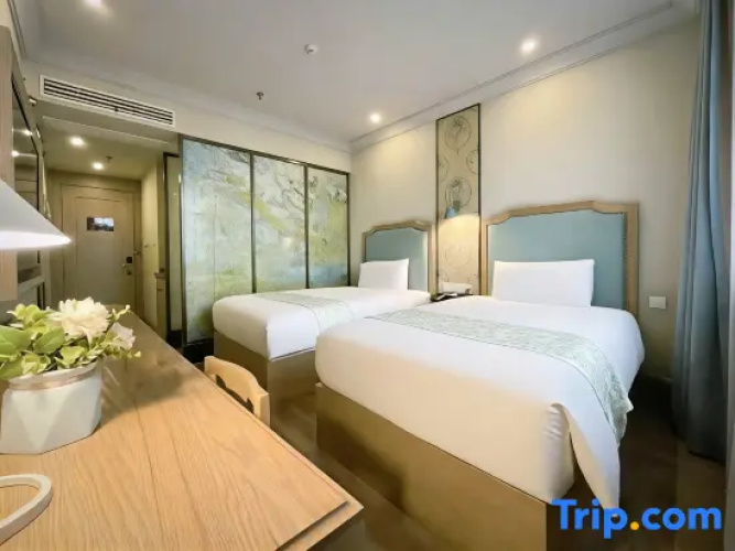 Premier Twin room