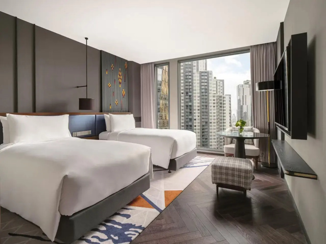 Classic Twin High Floor room
