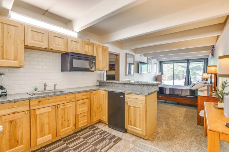 2 Bedrooms Apartment