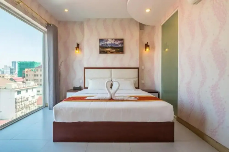 Big Lion Hotel
