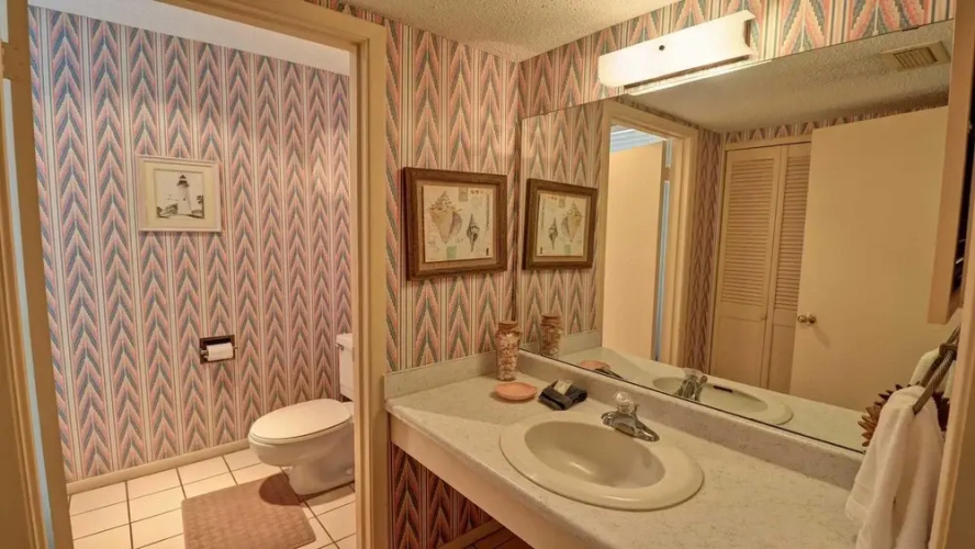 217 - 2 Br Condo
