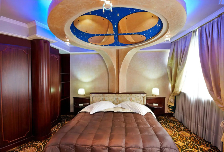 Dream Hotel