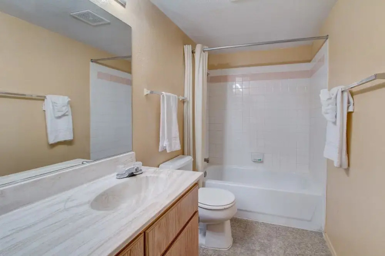 Emerald Suites Convention Center