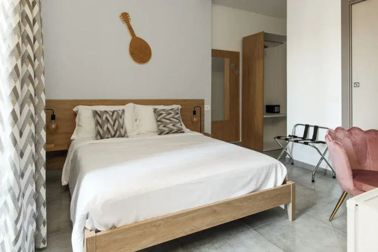 Salvator Rosa Rooms