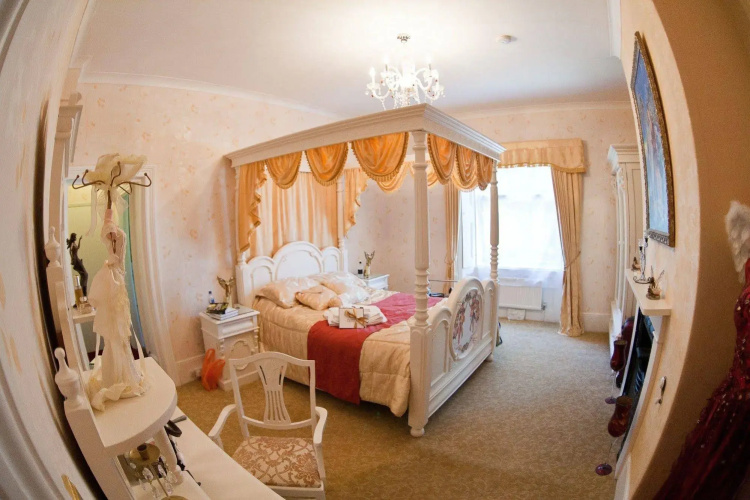 Enchanted Manor