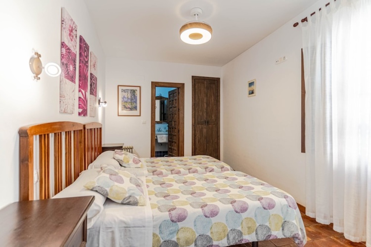 Standard Twin room with balcony