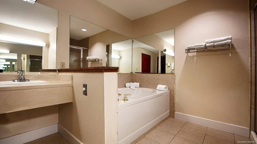 Quality Inn & Suites