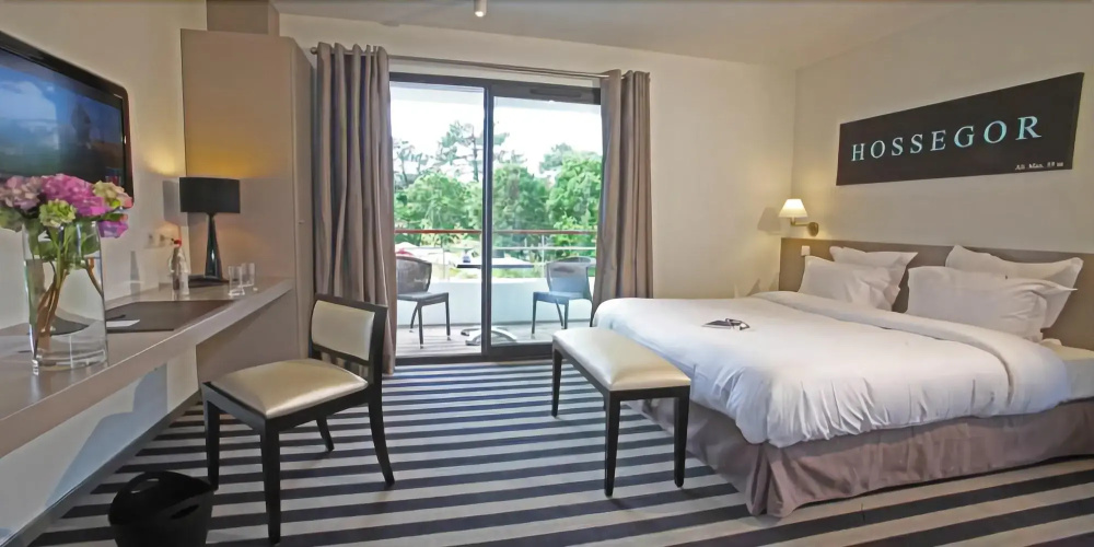 Hotel 202