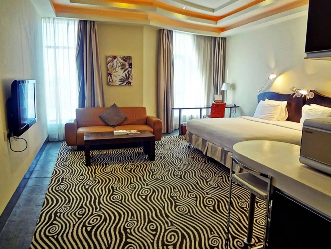 Al Raya Suites