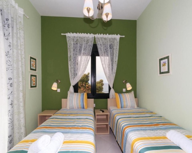 2 Bedrooms Apartment with sea view