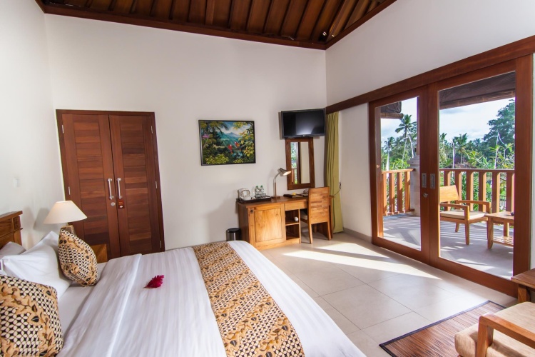 Suite with balcony and with view