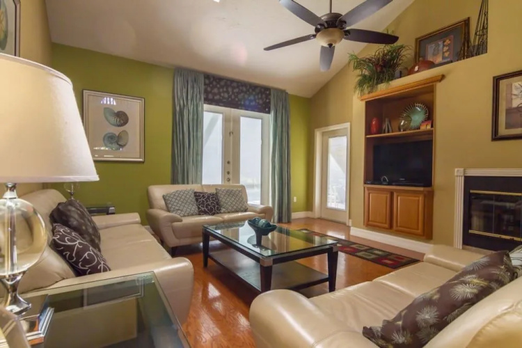 Formosa Gardens 2705