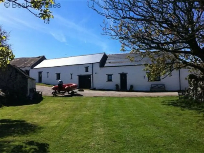 Y Storfa St Davids in St Davids