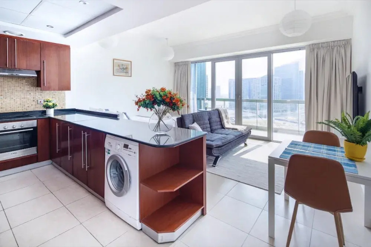 Spacious Studio in new 8 Boulevard Walk!