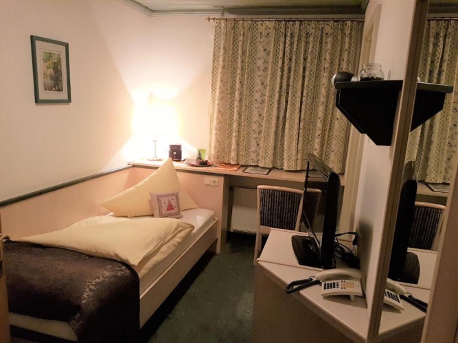 Standard Single room