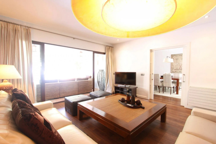 1102 - Marbella Town Villa