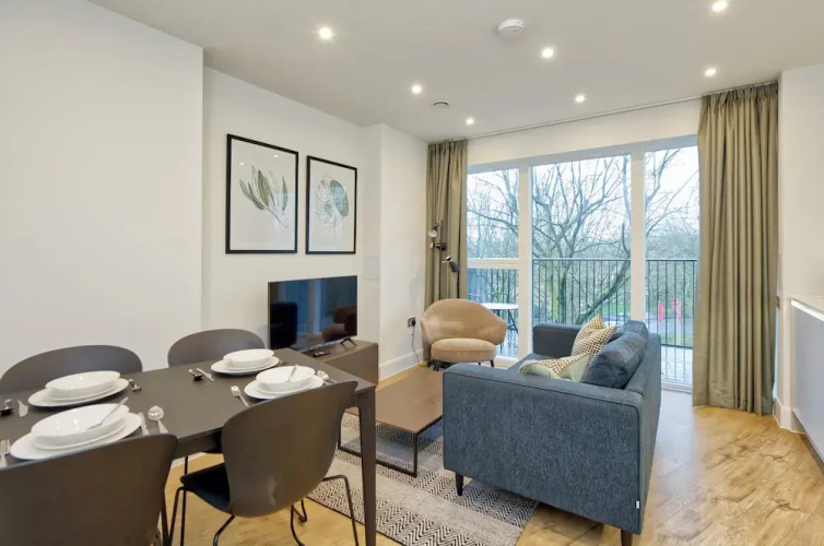 Colindale Avenue